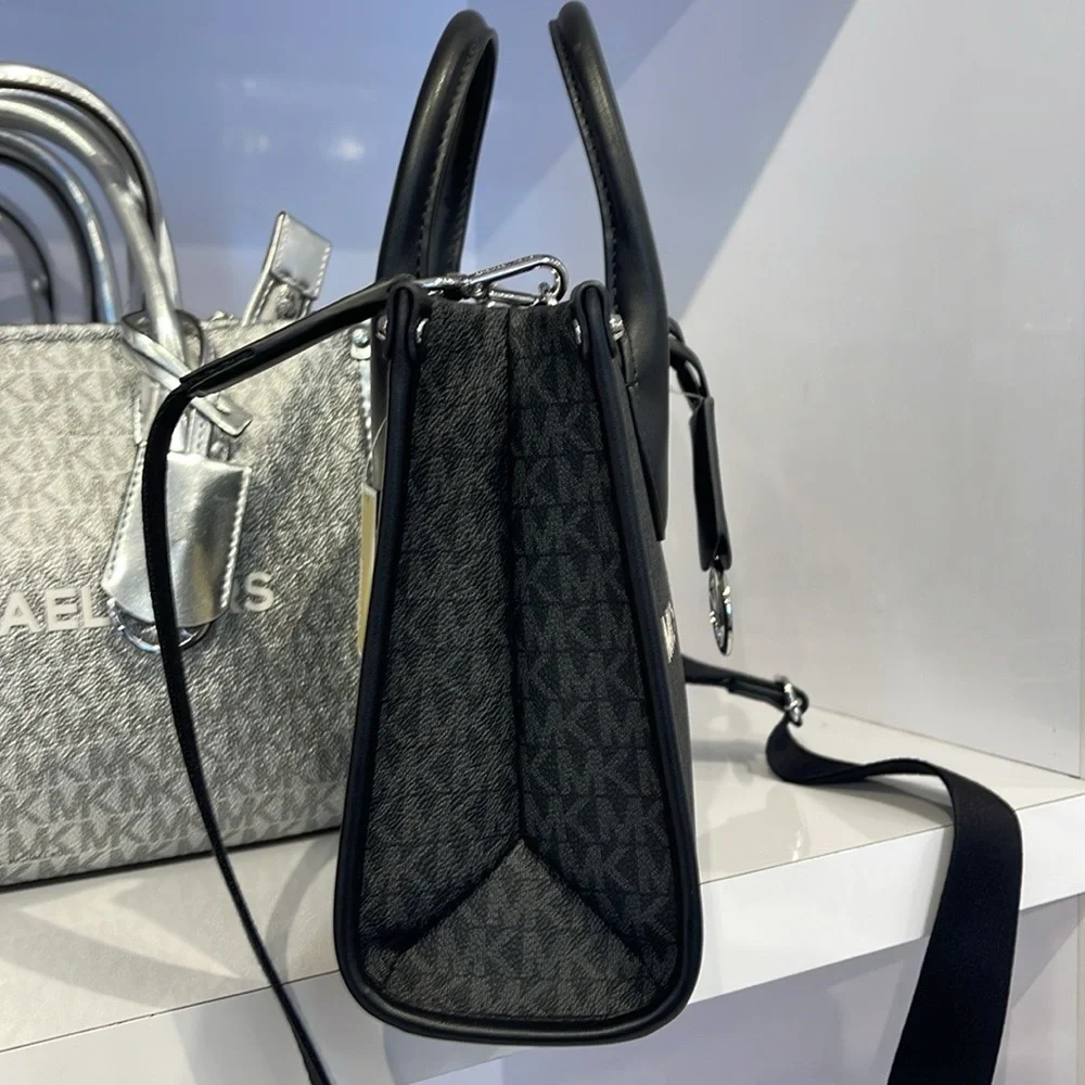 Michael Kors Mirella Small Signature Logo Crossbody Bag
Black
NWT - Picture 7 of 16